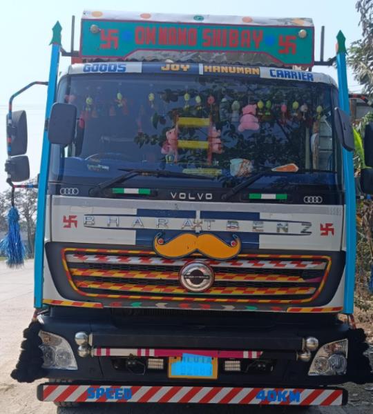 BharatBenz 3123 image 2